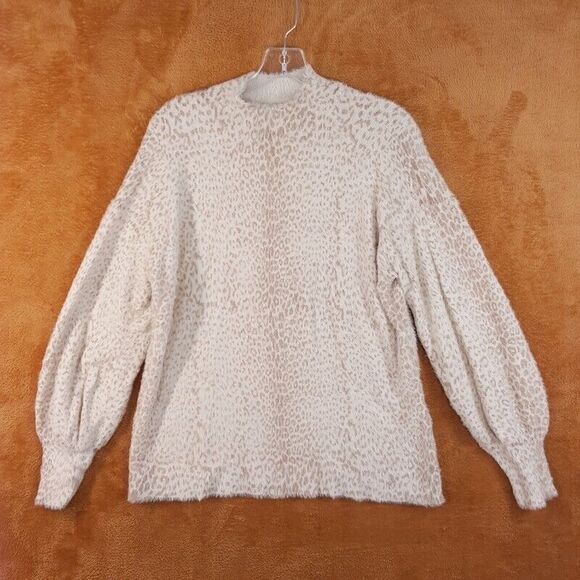 CHICOS Womens Sweater Size 1 Medium Tan Cheetah Pullover Turtleneck Fuzzy Soft - Picture 1 of 8